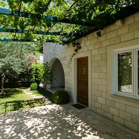 Plavac Mali-5 By Interhome דירה *