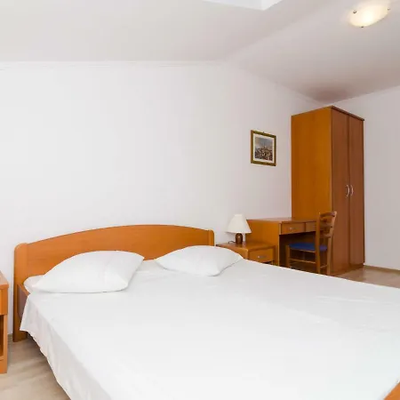 דירה Plavac Mali-5 By Interhome *