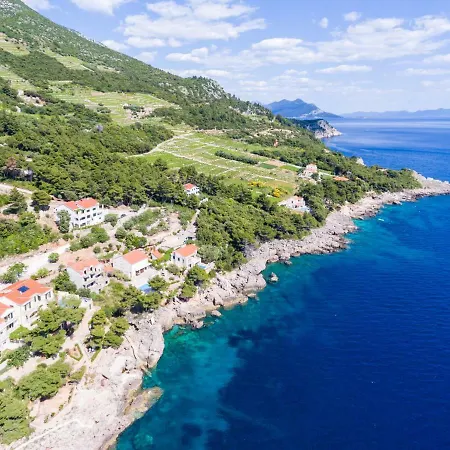 Plavac Mali-5 By Interhome